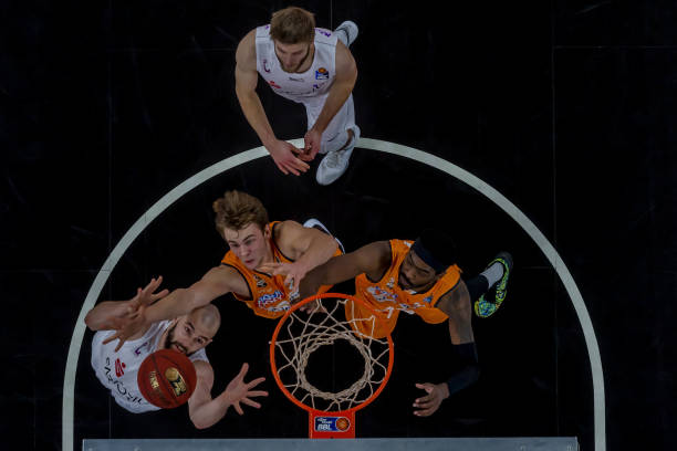 完成致命一 完成致命一